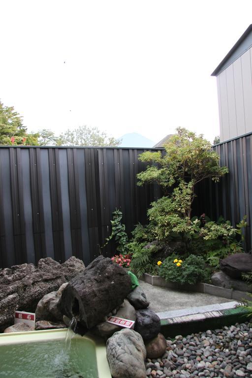 ホテル Yagisakien 富士河口湖町 エクステリア 写真